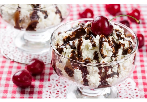 Шоколадно-ягодный десерт с замороженными ягодами